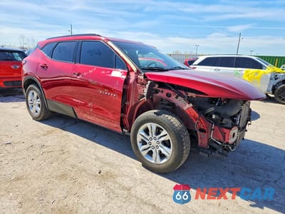 Czwarte zdjęcie samochodu z boku: 2021 CHEVROLET BLAZER 2LT VIN:3GNKBCRS1MS582141 - miniatura