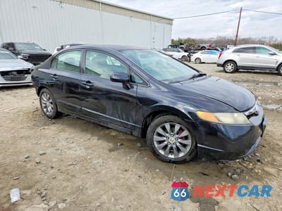 Czwarte zdjęcie samochodu z boku: 2008 HONDA CIVIC LX VIN:2HGFA16508H500748 - miniatura