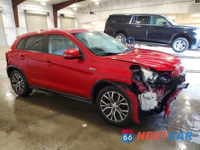 Czwarte zdjęcie samochodu z boku: 2018 MITSUBISHI OUTLANDER SPORT ES VIN:JA4AR3AW1JZ035152 - miniatura