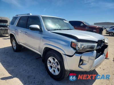 Czwarte zdjęcie samochodu z boku: 2018 TOYOTA 4RUNNER SR5 VIN:JTEZU5JR7J5168286 - miniatura