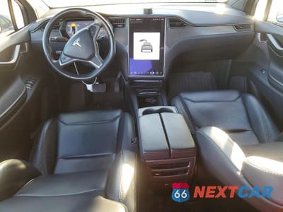 Zdjęcie 8 z 12 samochodu: 2018 TESLA MODEL X VIN:5YJXCAE24JF123616 - miniatura