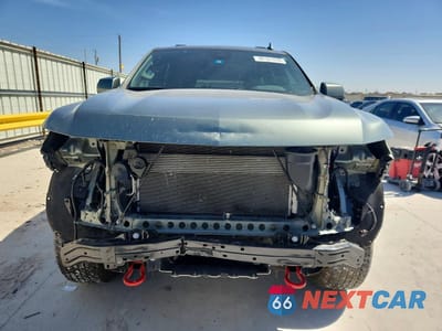 Piąte zdjęcie samochodu w środku: 2024 CHEVROLET TAHOE K1500 Z71 VIN:1GNSKPKD7RR304440 - miniatura