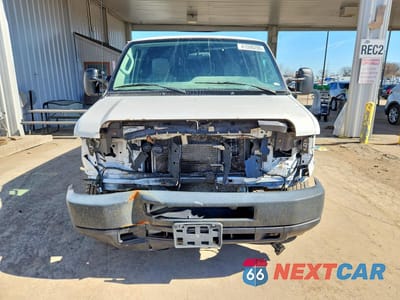 Piąte zdjęcie samochodu w środku: 2014 FORD E150 UTILITY / SERVICE VAN VIN:1FTNE1EW1EDB06290 - miniatura