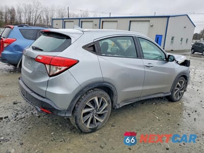 Trzecie zdjęcie samochodu z tyłu: 2019 HONDA HR-V SPORT VIN:3CZRU6H15KG708037 - miniatura