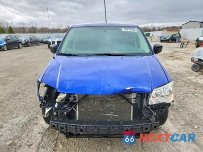 Piąte zdjęcie samochodu w środku: 2018 DODGE GRAND CARAVAN SE VIN:2C4RDGBG9JR276540 - miniatura