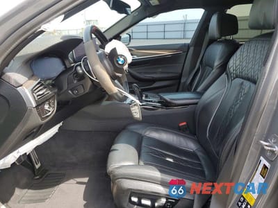 Zdjęcie 7 z 12 samochodu: 2022 BMW M550XI VIN:WBA13BK03NCL01708 - miniatura
