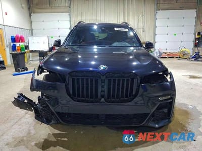 Piąte zdjęcie samochodu w środku: 2022 BMW X7 XDRIVE40I VIN:5UXCW2C0XN9L60946 - miniatura