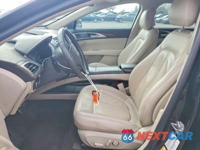 Zdjęcie 7 z 12 samochodu: 2019 LINCOLN MKZ RESERVE I VIN:3LN6L5LU5KR631127 - miniatura