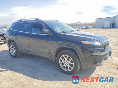 Czwarte zdjęcie samochodu z boku: 2015 JEEP CHEROKEE LATITUDE VIN:1C4PJMCB5FW755702 - miniatura