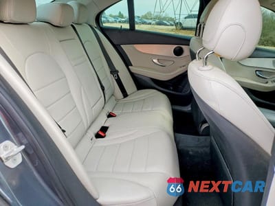 Zdjęcie 10 z 13 samochodu: 2016 MERCEDES-BENZ C 300 4MATIC VIN:55SWF4KBXGU099354 - miniatura