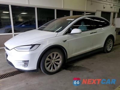 2021 TESLA MODEL X 5YJXCDE28MF324005 - główne zdjęcie licytacji z USA - miniatura