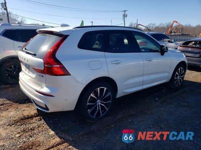 Trzecie zdjęcie samochodu z tyłu: 2024 VOLVO XC60 PLUS VIN:YV4L12RL7R1840784 - miniatura
