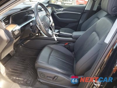 Zdjęcie 7 z 14 samochodu: 2019 AUDI E-TRON PREMIUM PLUS VIN:WA1LABGE3KB016671 - miniatura