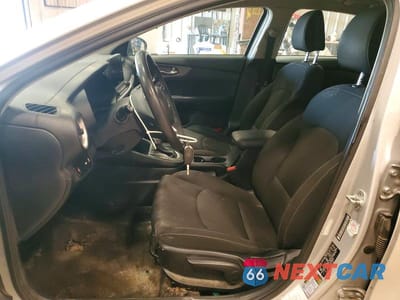 Zdjęcie 7 z 11 samochodu: 2019 KIA FORTE LXS VIN:3KPF24ADXKE090832 - miniatura