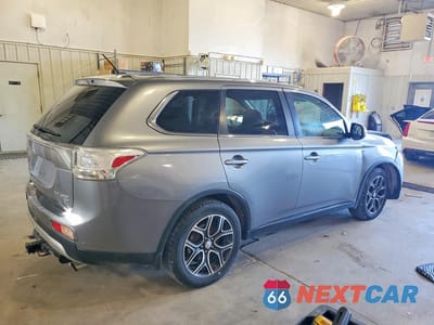 Trzecie zdjęcie samochodu z tyłu: 2015 MITSUBISHI OUTLANDER GT VIN:JA4JZ4AX7FZ000475 - miniatura