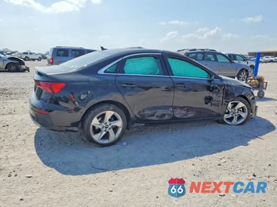 Trzecie zdjęcie samochodu z tyłu: 2024 AUDI A3 PREMIUM VIN:WAUAUDGY3RA073122 - miniatura