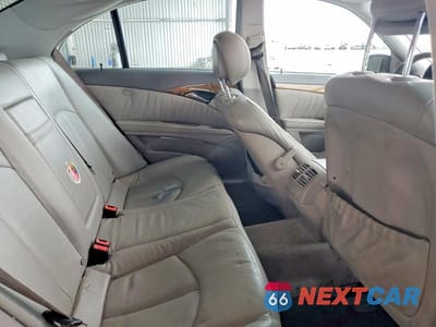 Zdjęcie 10 z 12 samochodu: 2006 MERCEDES-BENZ E 350 VIN:WDBUF56J86A901003 - miniatura
