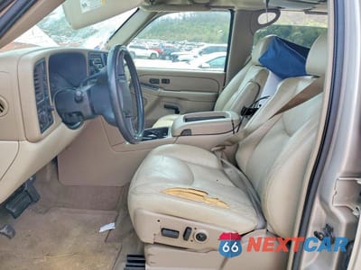Zdjęcie 7 z 12 samochodu: 2004 CHEVROLET SUBURBAN K1500 VIN:1GNFK16Z84J159114 - miniatura