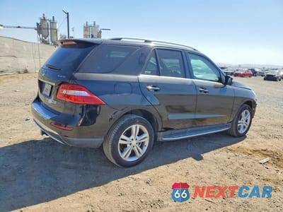 Trzecie zdjęcie samochodu z tyłu: 2014 MERCEDES-BENZ ML 350 BLUETEC VIN:4JGDA2EB4EA318673 - miniatura