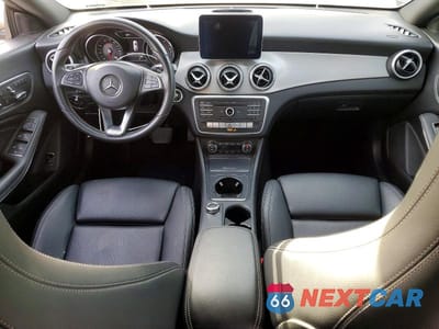 Zdjęcie 8 z 12 samochodu: 2018 MERCEDES-BENZ CLA 250 4MATIC VIN:WDDSJ4GB0JN525915 - miniatura