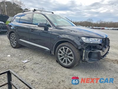 Czwarte zdjęcie samochodu z boku: 2018 AUDI Q7 PRESTIGE VIN:WA1VAAF78JD050579 - miniatura