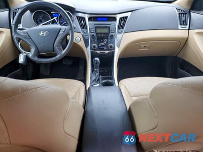 Zdjęcie 8 z 12 samochodu: 2012 HYUNDAI SONATA HYBRID BASE VIN:KMHEC4A49CA059323 - miniatura