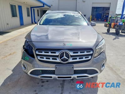 Piąte zdjęcie samochodu w środku: 2019 MERCEDES-BENZ GLA 250 4MATIC VIN:WDCTG4GB5KJ584541 - miniatura