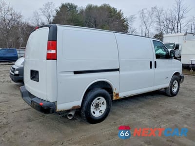 Trzecie zdjęcie samochodu z tyłu: 2019 CHEVROLET EXPRESS G2500 VIN:1GCWGAF17K1249615 - miniatura