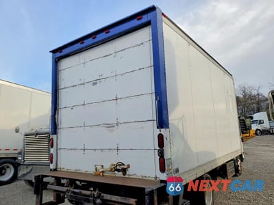 Trzecie zdjęcie samochodu z tyłu: 2011 ISUZU NPR VIN:JALC4W160B7006316 - miniatura