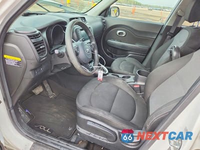 Zdjęcie 7 z 13 samochodu: 2018 KIA SOUL + VIN:KNDJP3A55J7901062 - miniatura