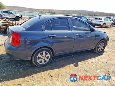 Trzecie zdjęcie samochodu z tyłu: 2010 HYUNDAI ACCENT GLS VIN:KMHCN4AC9AU500629 - miniatura