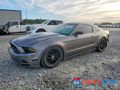 2014 FORD MUSTANG 1ZVBP8AM1E5315367 - główne zdjęcie licytacji z USA - miniatura