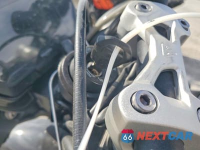 Zdjęcie 8 z 9 samochodu: 2023 TRIUMPH MOTORCYCLE STREET TRIPLE RS VIN:SMTA554S4PTBC4800 - miniatura