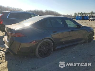Trzecie zdjęcie samochodu z tyłu: 2025 BMW M5 VIN:WBS83FK09SCU54266 - miniatura