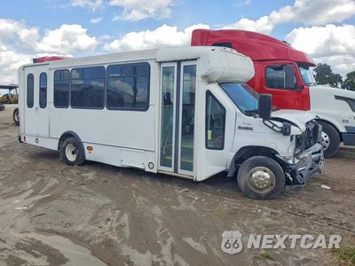 Czwarte zdjęcie samochodu z boku: 2019 FORD ECONOLINE E450 SUPER DUTY CUTAWAY VAN VIN:1FDFE4FS0KDC03215 - miniatura