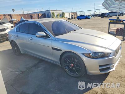 Czwarte zdjęcie samochodu z boku: 2018 JAGUAR XE PREMIUM VIN:SAJAD4FN3JCP25046 - miniatura