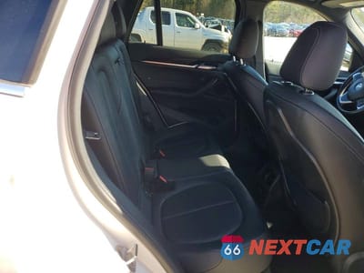Zdjęcie 11 z 12 samochodu: 2018 BMW X1 XDRIVE28I VIN:WBXHT3C33J3H31240 - miniatura
