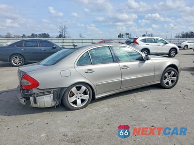 Trzecie zdjęcie samochodu z tyłu: 2007 MERCEDES-BENZ E 550 VIN:WDBUF72X07A984305 - miniatura