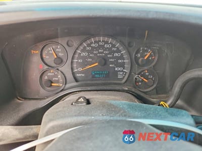Zdjęcie 9 z 12 samochodu: 2004 CHEVROLET EXPRESS G1500 VIN:1GCFG15X641104607 - miniatura