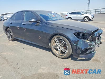 Czwarte zdjęcie samochodu z boku: 2019 MERCEDES-BENZ E 300 VIN:WDDZF4JB8KA631689 - miniatura