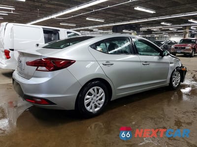 Trzecie zdjęcie samochodu z tyłu: 2020 HYUNDAI ELANTRA SE VIN:5NPD74LF0LH593659 - miniatura