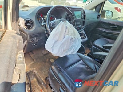 Zdjęcie 8 z 12 samochodu: 2022 MERCEDES BENZ METRIS VIN:W1YV0BEY8N4152717 - miniatura