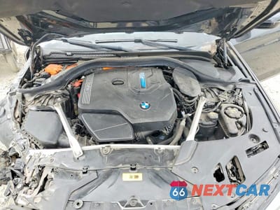 Zdjęcie 11 z 12 samochodu: 2022 BMW 530E VIN:WBA13AG07NCK52211 - miniatura