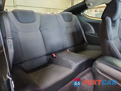 Zdjęcie 10 z 12 samochodu: 2011 HYUNDAI GENESIS COUPE 2.0T VIN:KMHHT6KD7BU048633 - miniatura