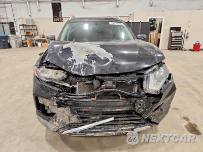 Piąte zdjęcie samochodu w środku: 2017 NISSAN ROGUE SV VIN:JN8AT2MVXHW025661 - miniatura