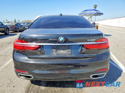 Zdjęcie 6 z 12 samochodu: 2018 BMW 740 I VIN:WBA7E2C53JG742000 - miniatura