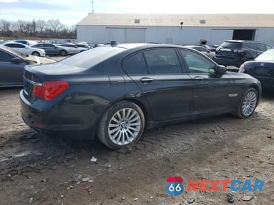 Trzecie zdjęcie samochodu z tyłu: 2012 BMW 750 XI VIN:WBAKC6C59CC395693 - miniatura