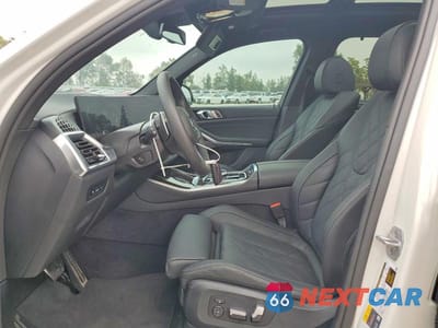 Zdjęcie 7 z 13 samochodu: 2025 BMW X5 XDRIVE50E VIN:5UX43EU01S9Y60695 - miniatura