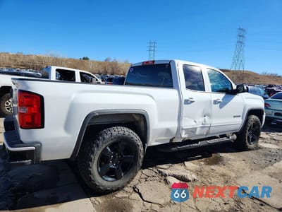 Trzecie zdjęcie samochodu z tyłu: 2018 GMC SIERRA K1500 VIN:1GTV2LECXJZ229593 - miniatura