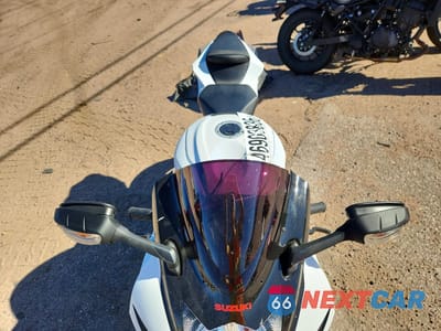 Piąte zdjęcie samochodu w środku: 2020 SUZUKI GSX-R750 VIN:JS1GR7MA1L7100100 - miniatura